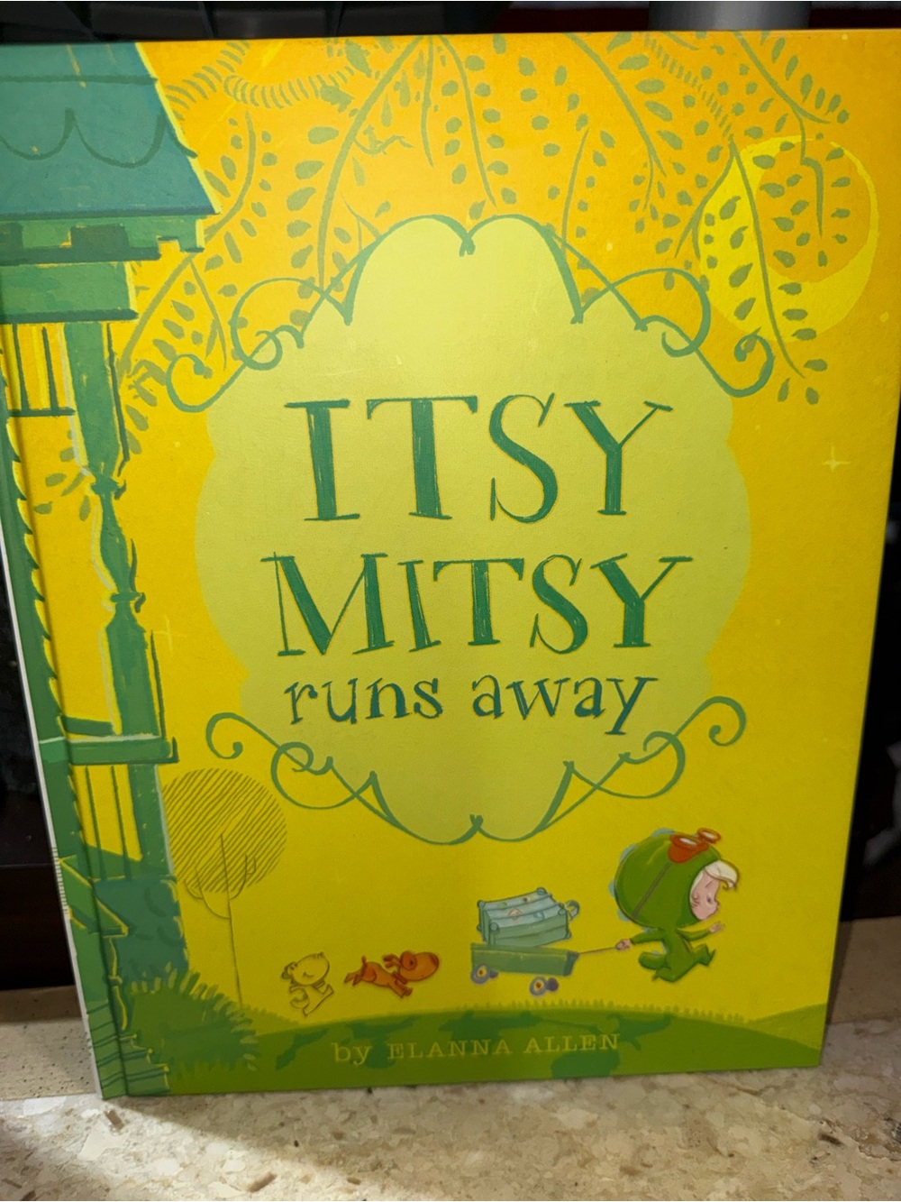 Elanna Allen Itsy Mitsy Runs Away Hardcover Picture Book Ages 4-8 Dinosaurs